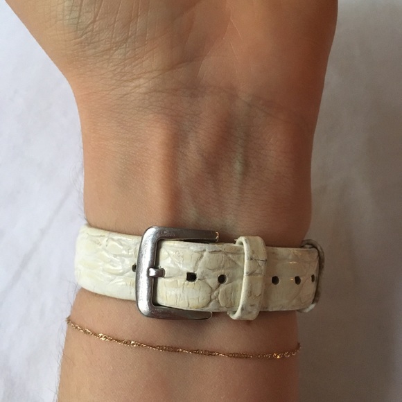 Kate Spade Metro Mother of Pearl Watch (Needs TLC) - Picture 2 of 7